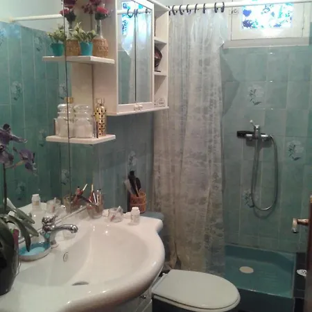 Les Rosiers Bed & Breakfast