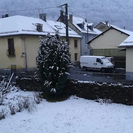 Les Rosiers Bed & Breakfast